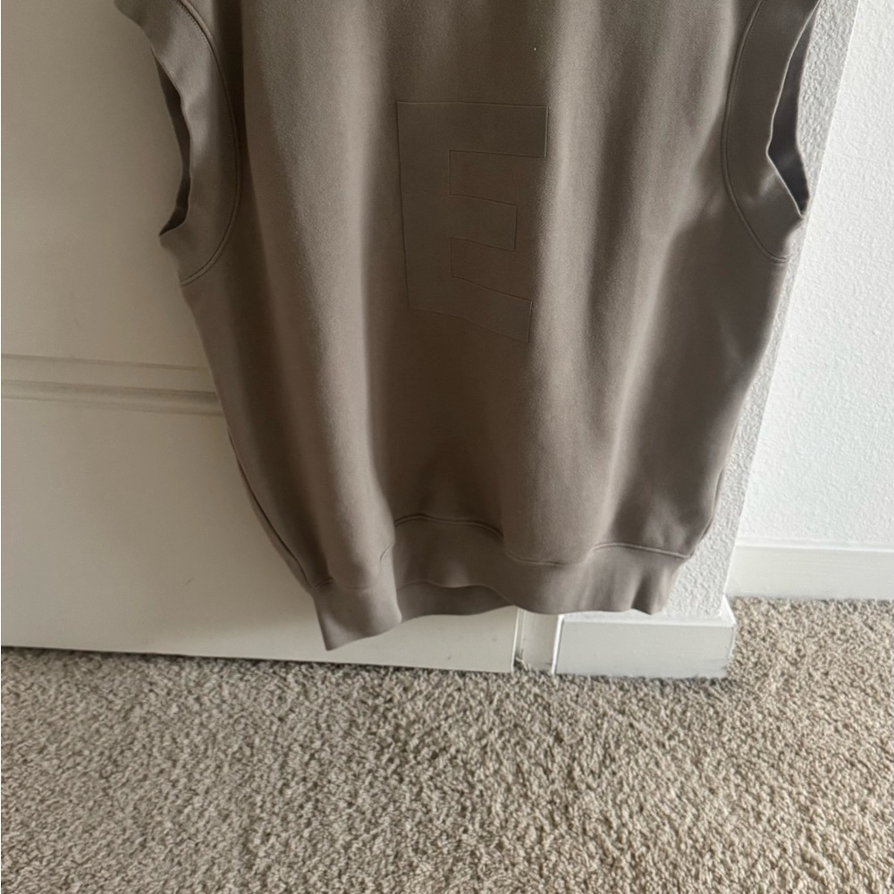 Essentials - Fear of God
Turtleneck Short Sleeve Sweatshirt